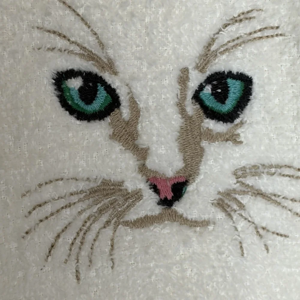 White Kitty Cat Towel/Hand Towel/R A Briggs‎ Set 4 pieces Bath Embroidered